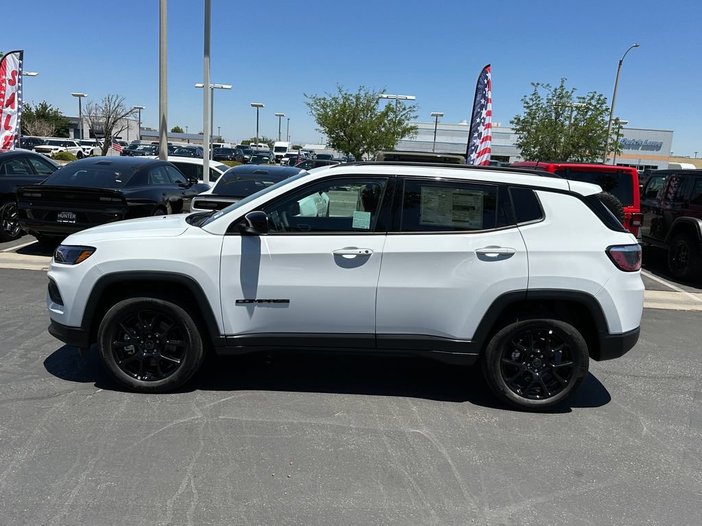 New 2026 Jeep Compass Latitude AWD/4WD image 3