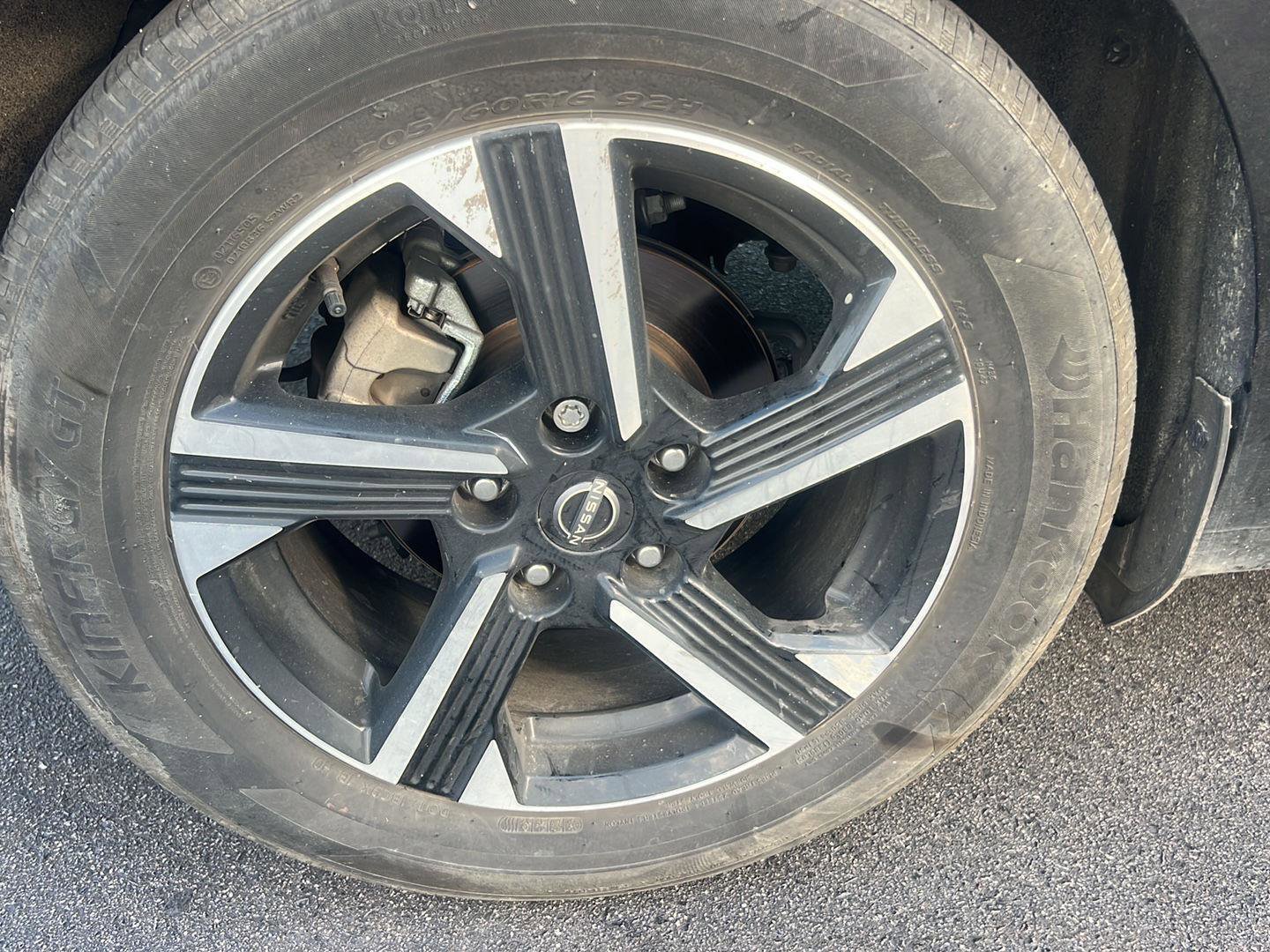 Certified 2025 Nissan Sentra SV w/ Trunk Package FWD image 7