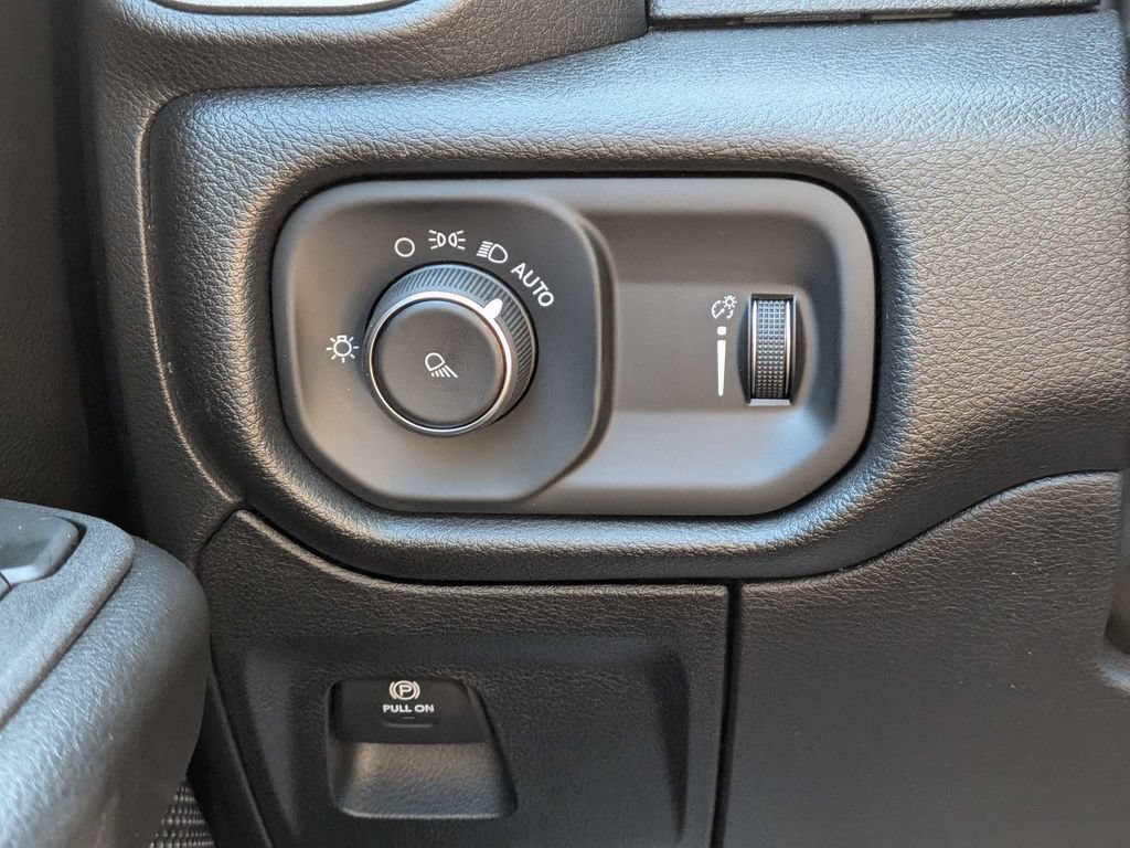 New 2026 RAM 1500 Tradesman AWD/4WD image 18
