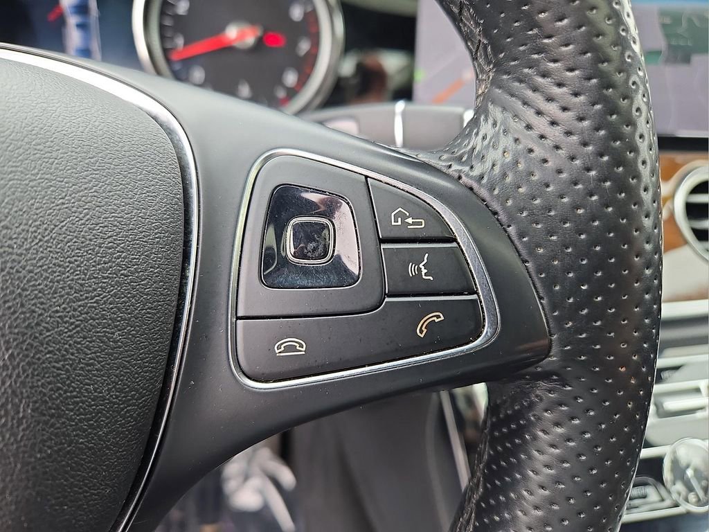 Used 2017 Mercedes-Benz E 300 4MATIC image 23