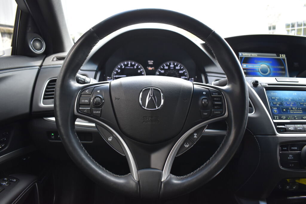 Used 2018 Acura RLX Sport Hybrid w/ Advance Pkg image 9