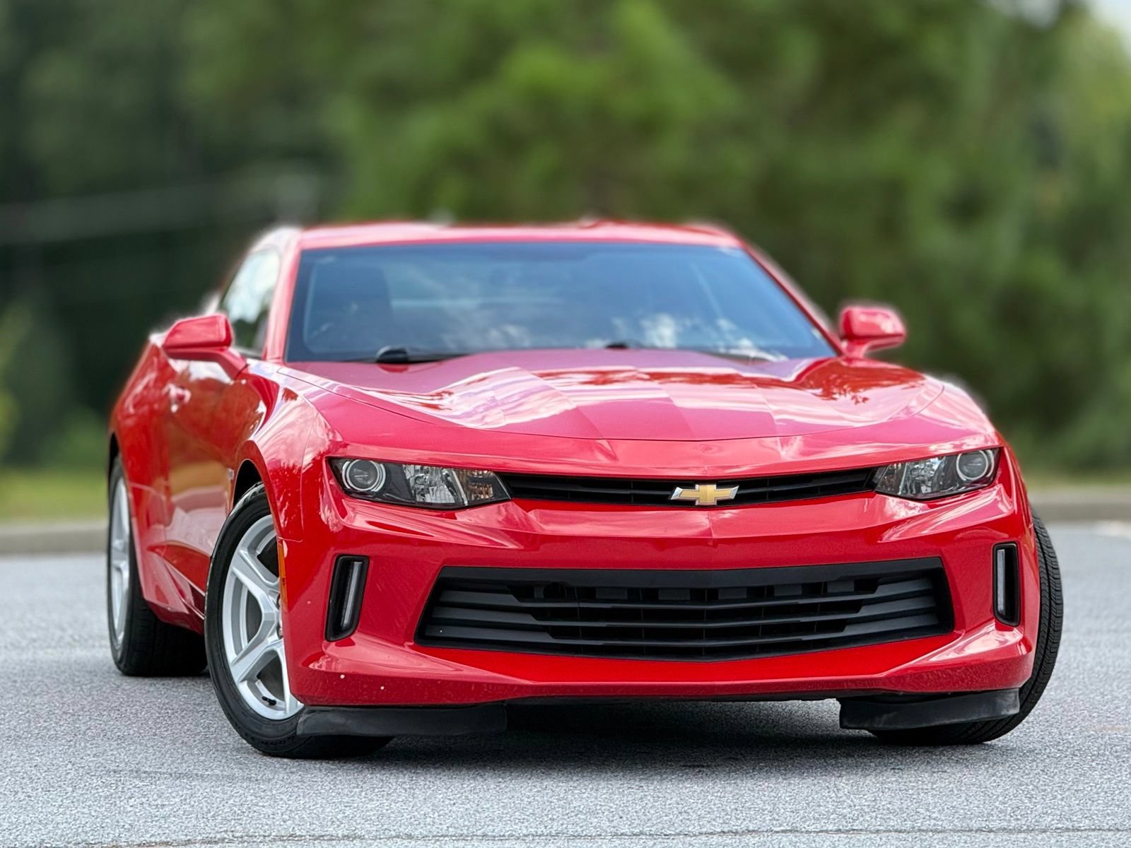 Used 2017 Chevrolet Camaro LT RWD image 4