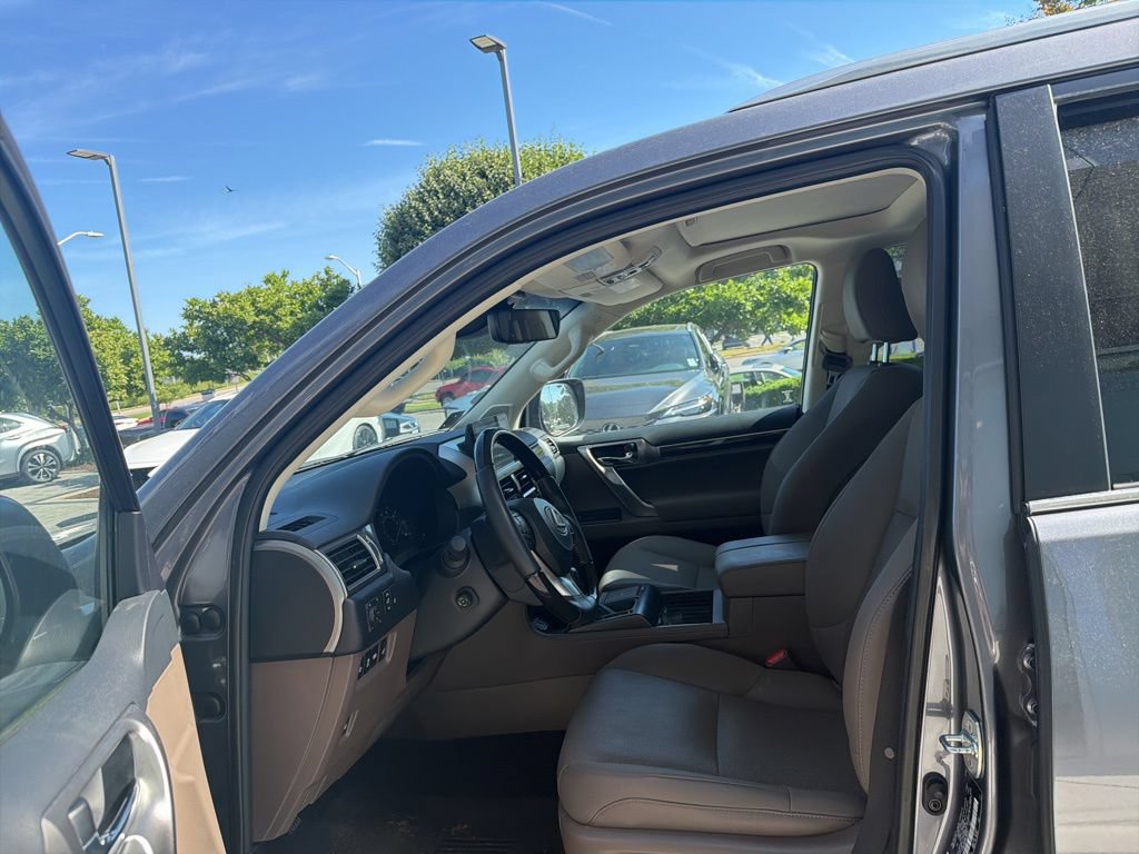 Certified 2023 Lexus GX 460 Premium w/ Premium Package AWD/4WD image 24