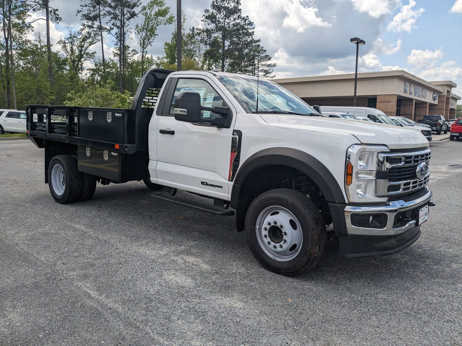 New 2024 Ford F550 2WD Regular Cab Super Duty image 3