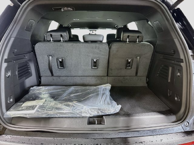 New 2027 Chevrolet Traverse LT w/ LPO, Floor Liner Package AWD/4WD image 23