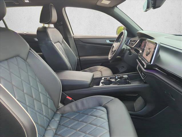 Used 2024 Volkswagen Atlas Cross Sport SEL Premium R-Line image 26