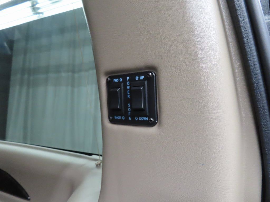 Used 2021 GMC Savana 2500 RWD image 34