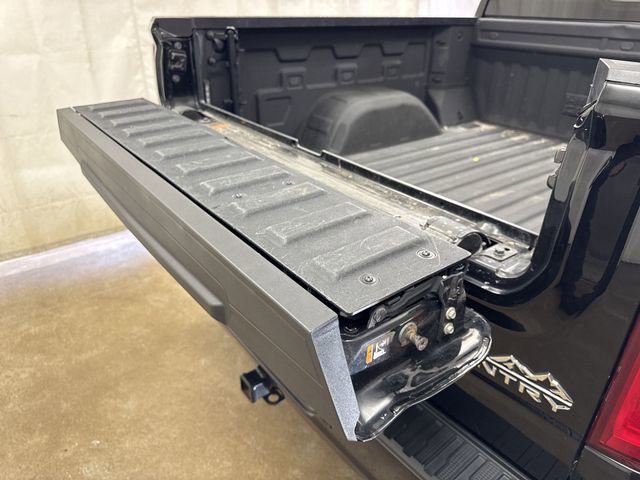 Used 2022 Chevrolet Silverado 1500 High Country w/ High Country Premium Package AWD/4WD image 28