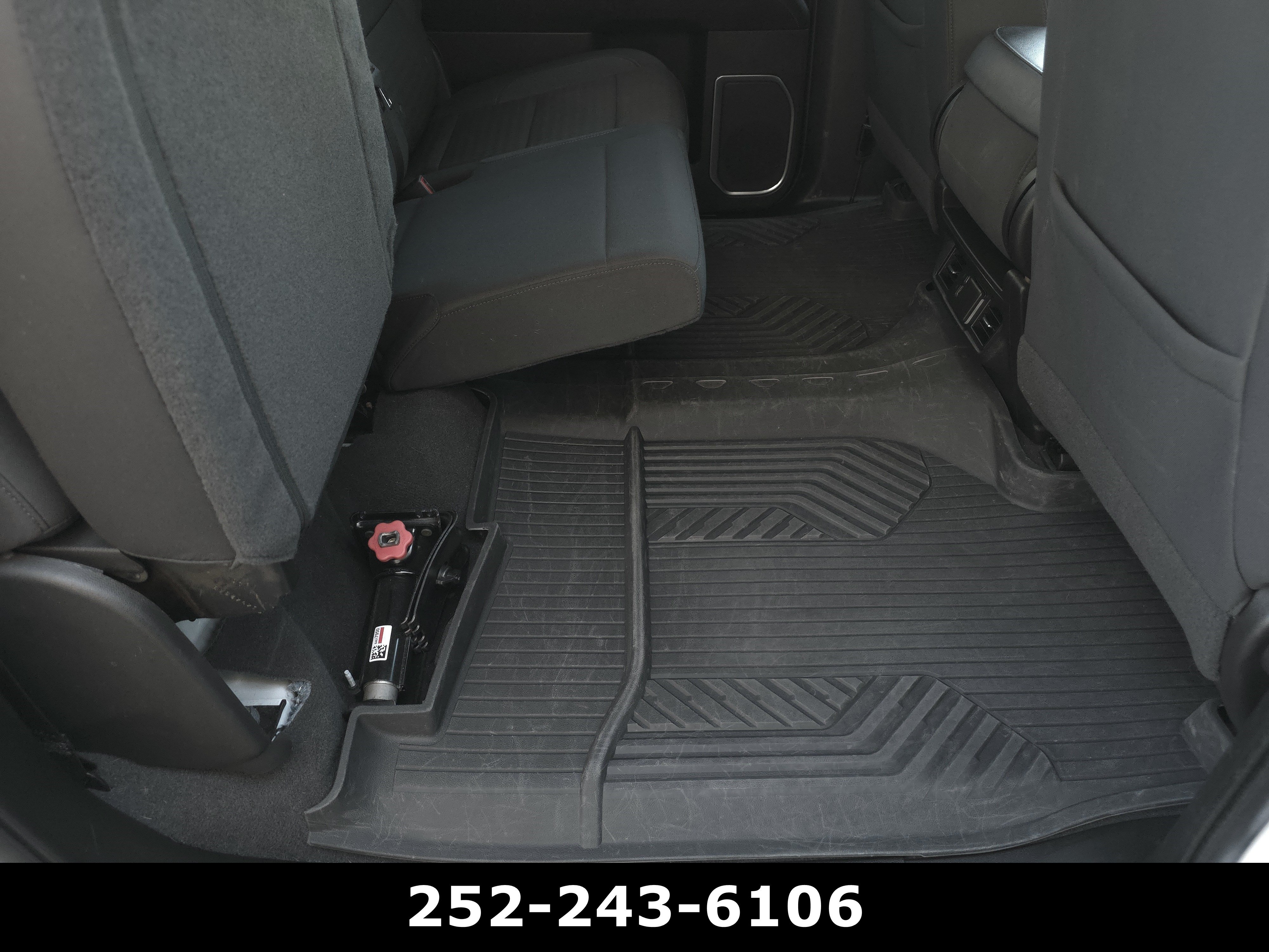 Used 2023 Chevrolet Silverado 1500 LT AWD/4WD image 35