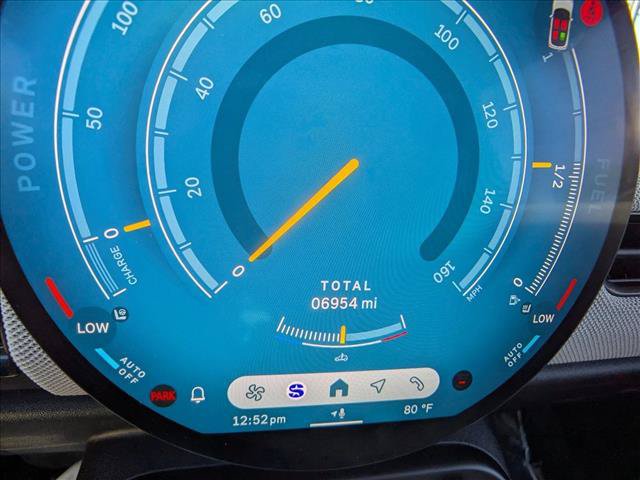 Used 2025 MINI Cooper 2-Door Hardtop FWD image 11