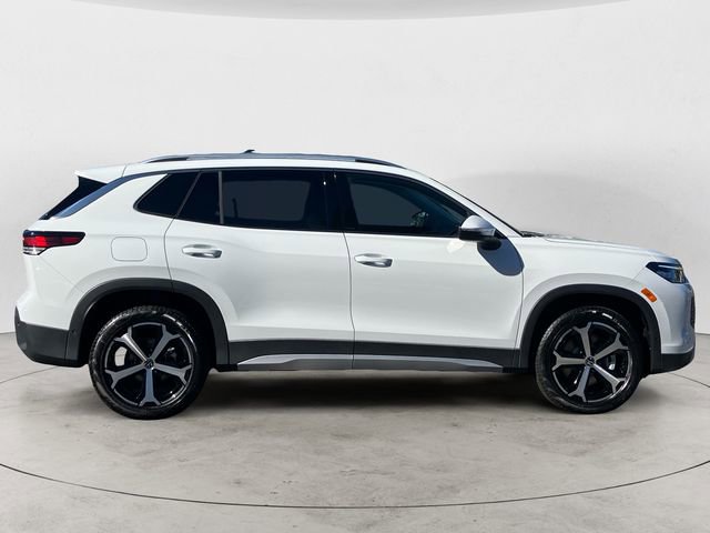 New 2025 Volkswagen Tiguan SE image 7