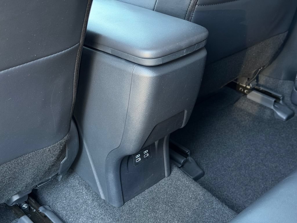 Used 2023 Toyota Prius XLE FWD image 19