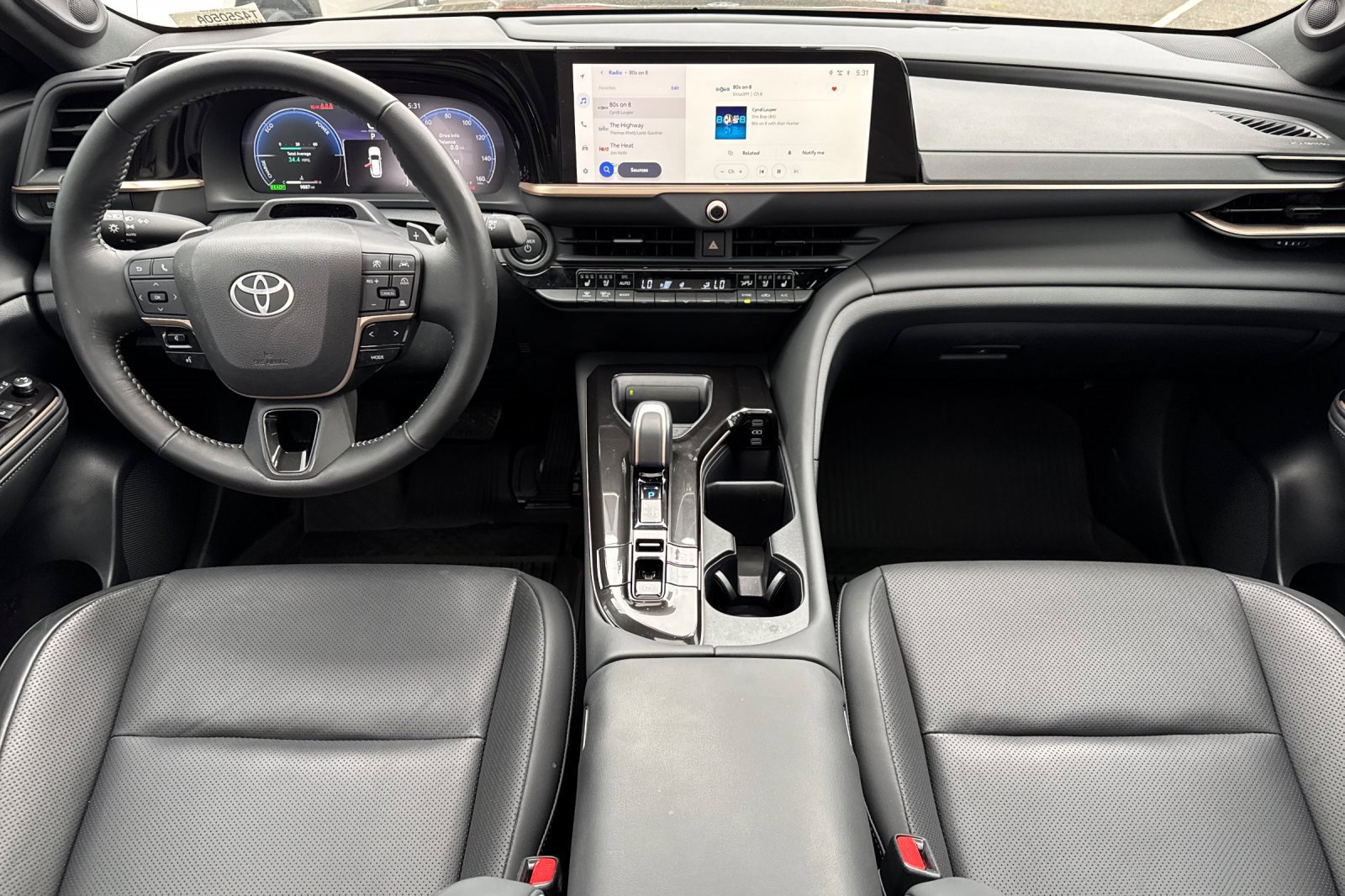 Used 2025 Toyota Crown Signia Limited image 13