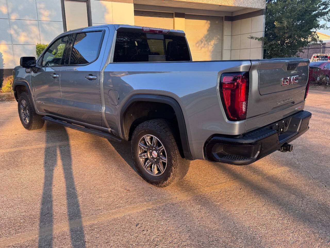 Used 2023 GMC Sierra 1500 AT4X AWD/4WD image 9