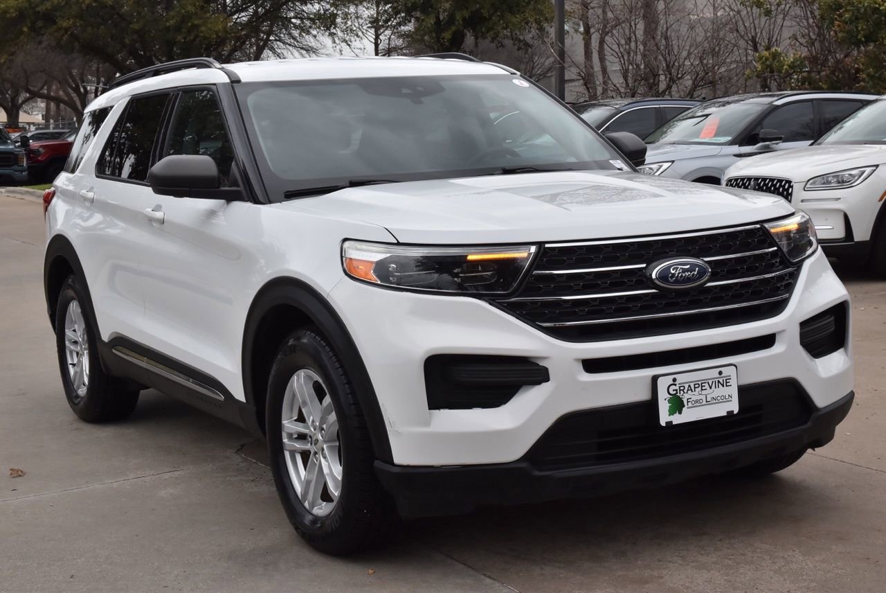 Used 2021 Ford Explorer XLT image 4