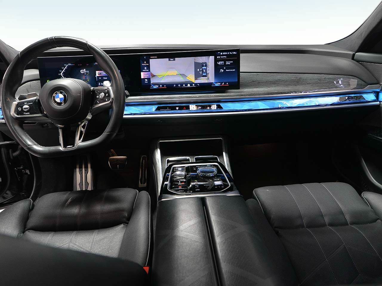 Used 2023 BMW 760i xDrive w/ Luxury Rear Seating Package AWD/4WD image 13