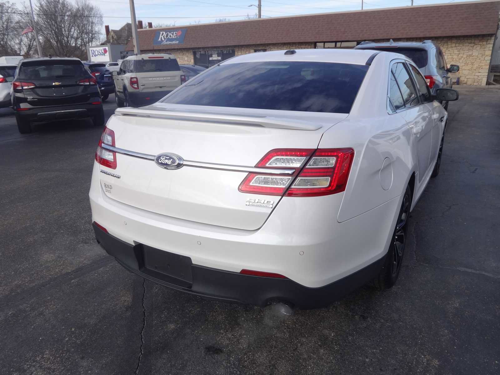 Used 2019 Ford Taurus SHO image 6