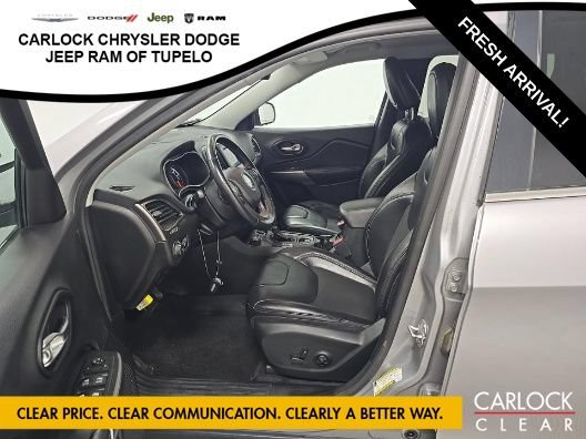 Used 2020 Jeep Cherokee Latitude Plus w/ Cold Weather Group AWD/4WD image 7