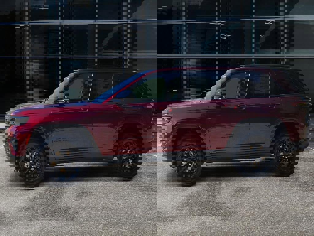 New 2025 Jeep Grand Cherokee Altitude image 4