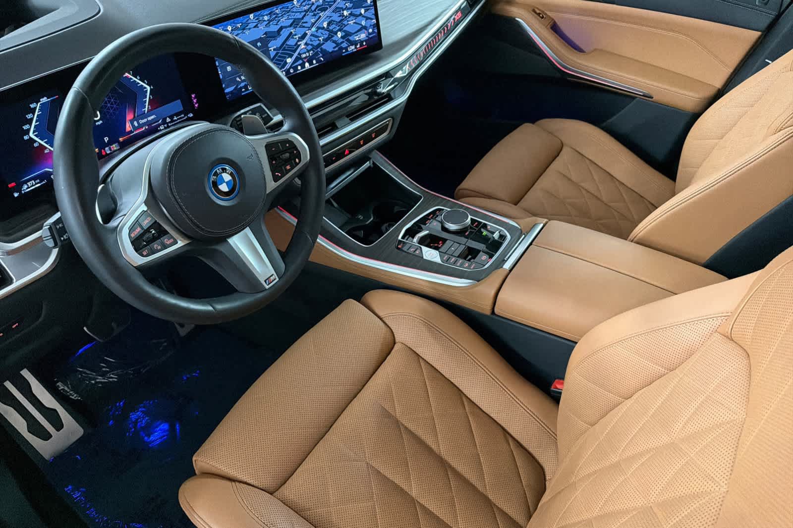 Used 2024 BMW X5 xDrive50e w/ M Sport Package AWD/4WD image 11