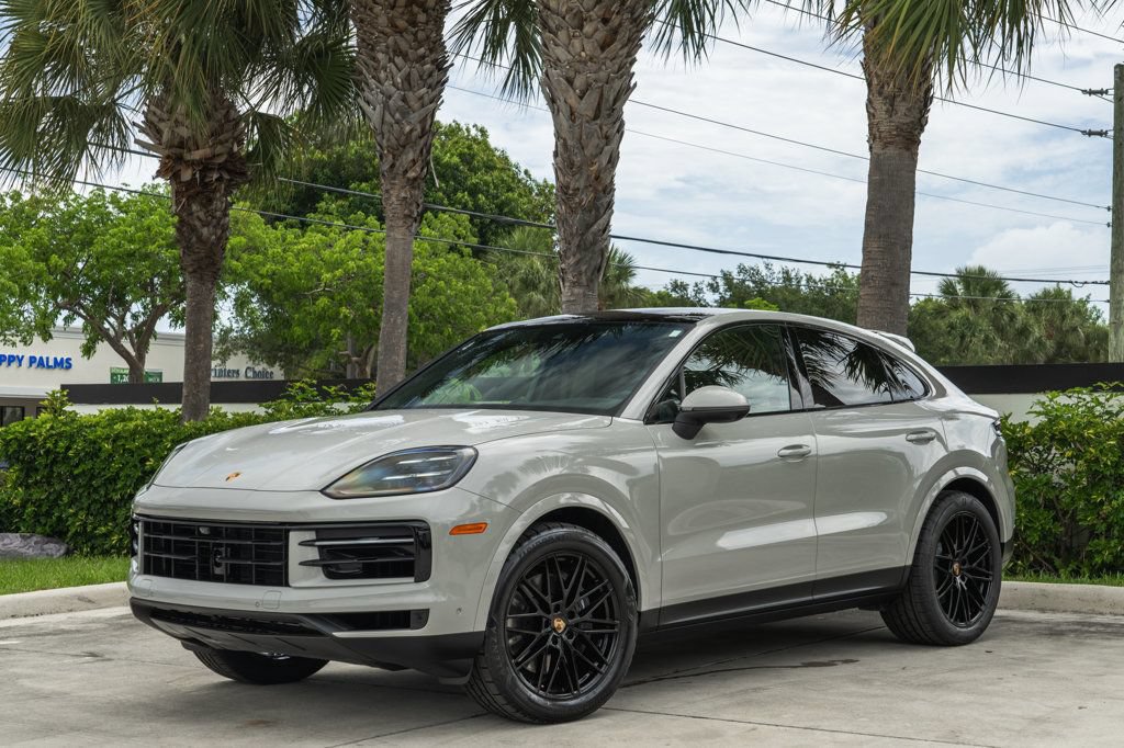 Used 2025 Porsche Cayenne Coupe AWD/4WD image 37