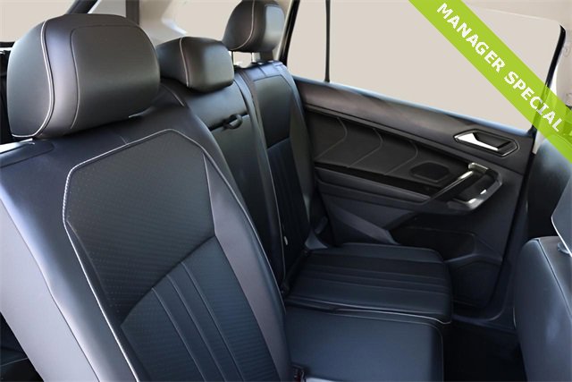Used 2024 Volkswagen Tiguan SE image 18