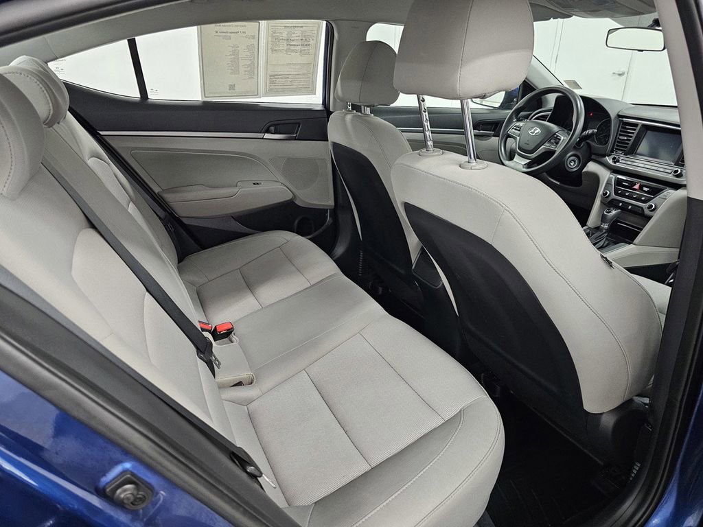 Used 2017 Hyundai Elantra SE FWD image 22