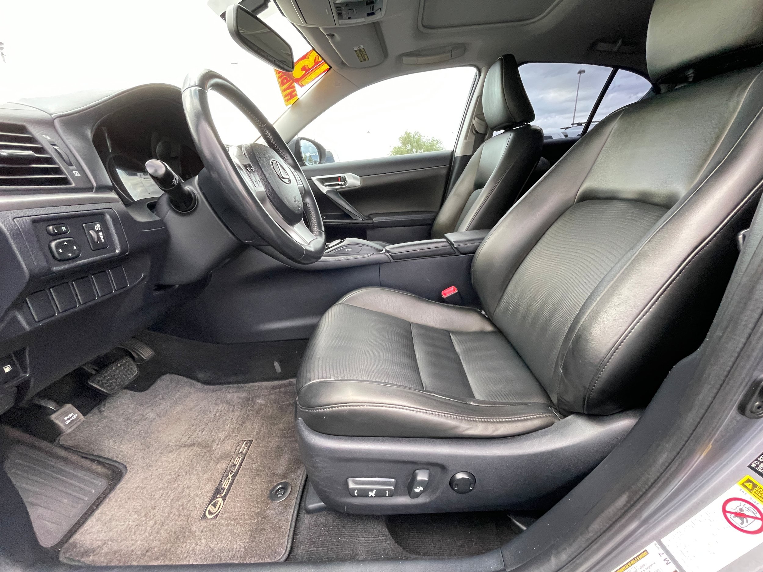 Used 2013 Lexus CT 200h w/ Premium Pkg w/Navigation FWD image 13