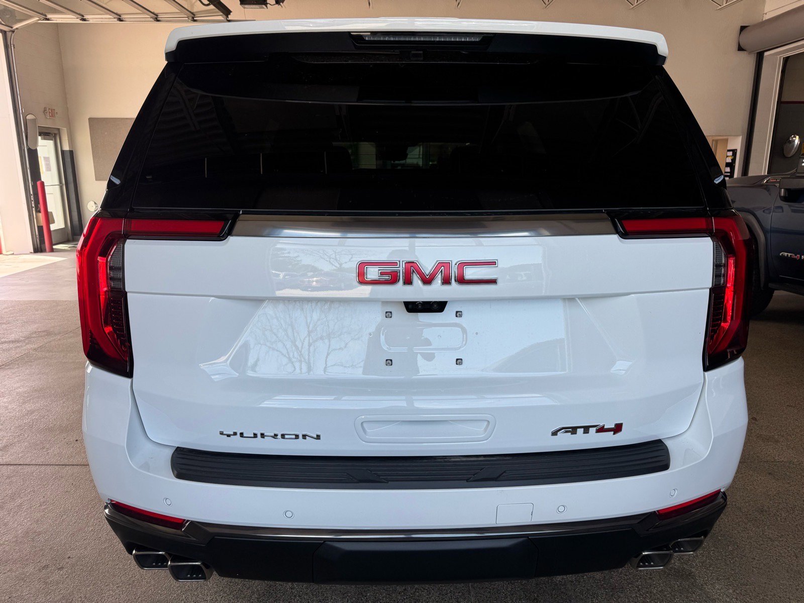 New 2026 GMC Yukon AT4 w/ AT4 Premium Package AWD/4WD image 6