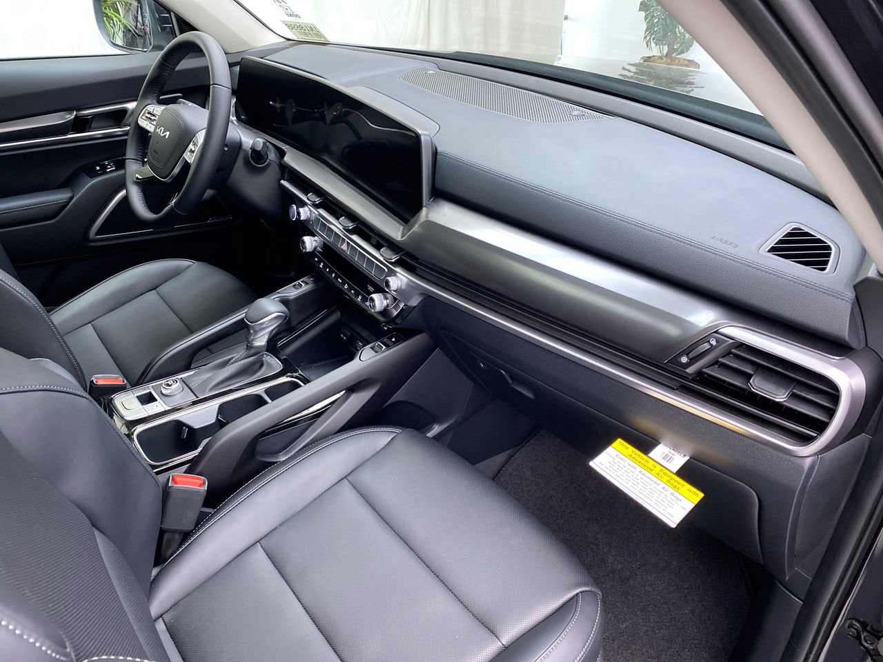 Certified 2025 Kia Telluride S FWD image 31