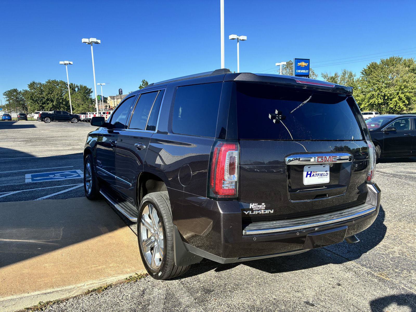Used 2017 GMC Yukon Denali w/ Open Road Package AWD/4WD image 6