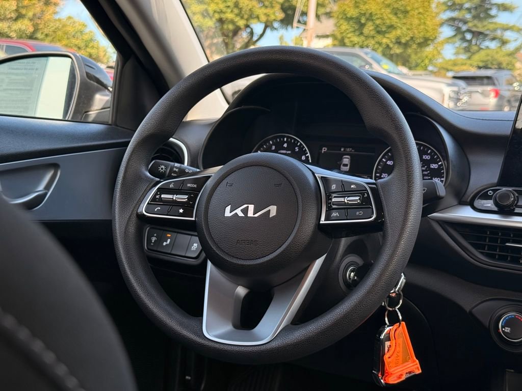 Used 2023 Kia Forte LXS w/ LXS Technology Package image 19