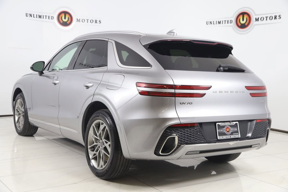 Used 2023 Genesis GV70 2.5T w/ Select Package AWD/4WD image 4