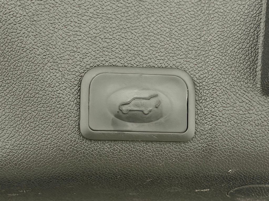 Used 2017 GMC Acadia Limited SLT image 15