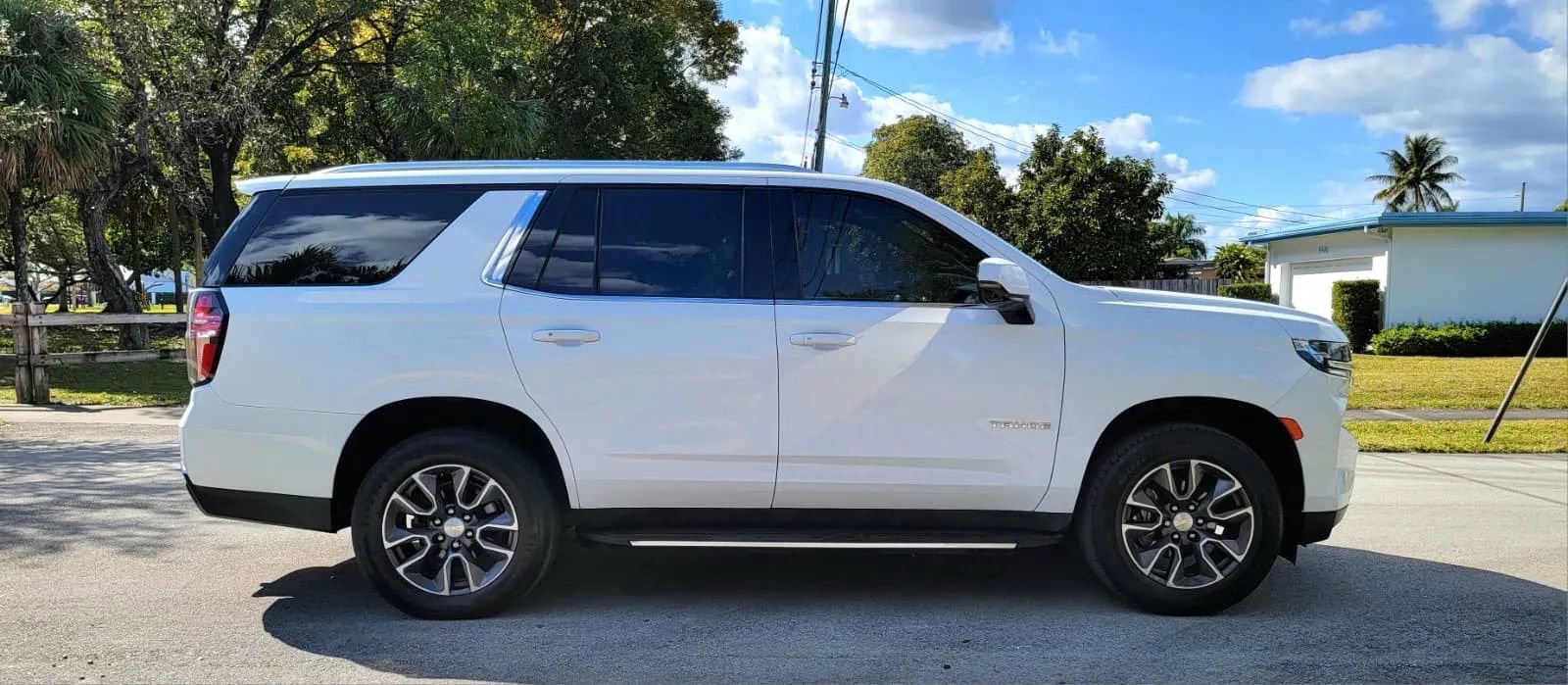 Used 2021 Chevrolet Tahoe LT w/ LT Signature Package image 11