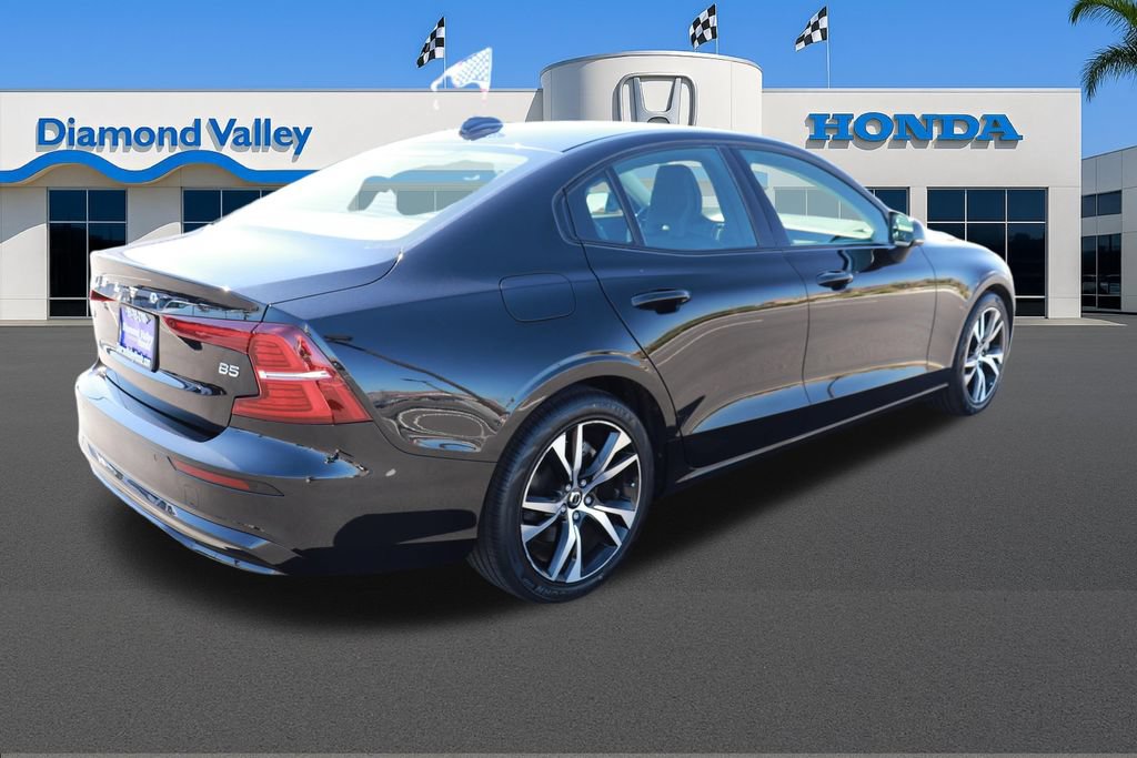 Used 2024 Volvo S60 B5 Core FWD image 8