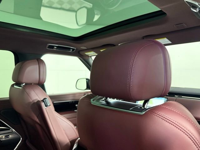 New 2025 Land Rover Range Rover SE image 28