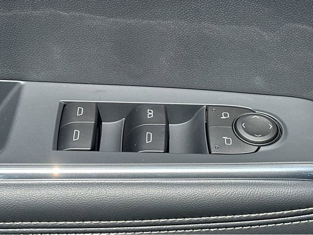 New 2025 GMC Acadia Elevation image 34