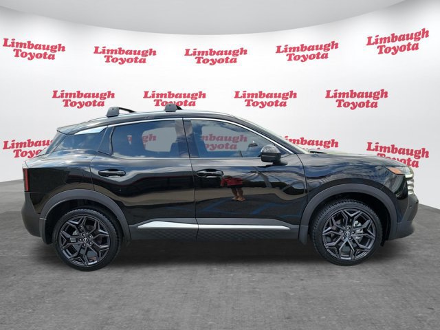 Used 2025 Nissan Kicks SR FWD image 24
