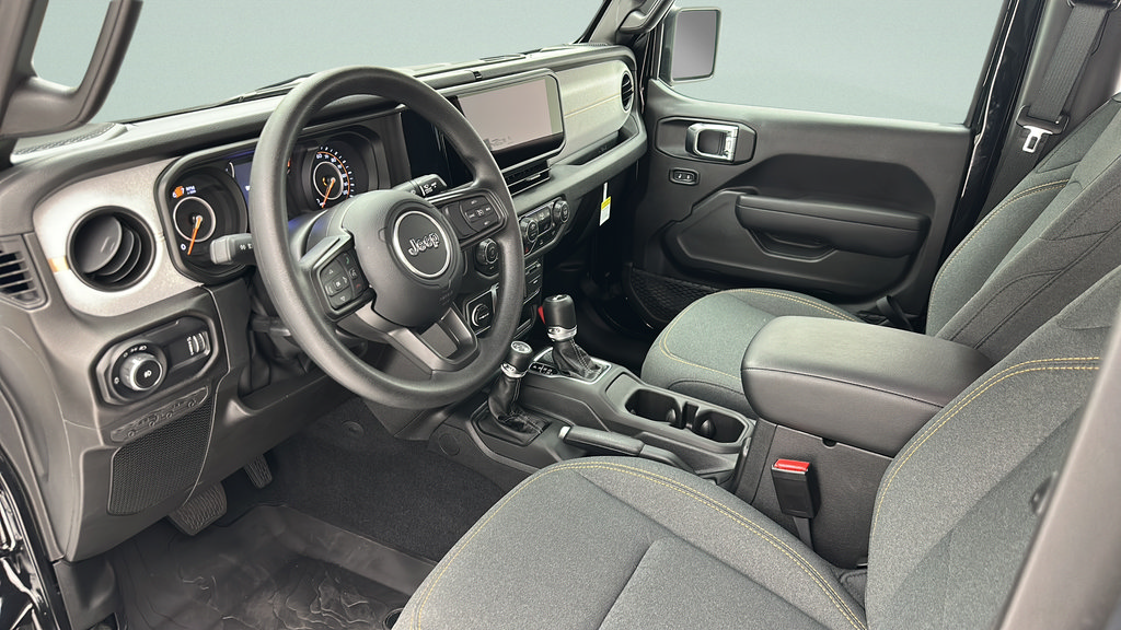 Used 2025 Jeep Wrangler Sport AWD/4WD image 10