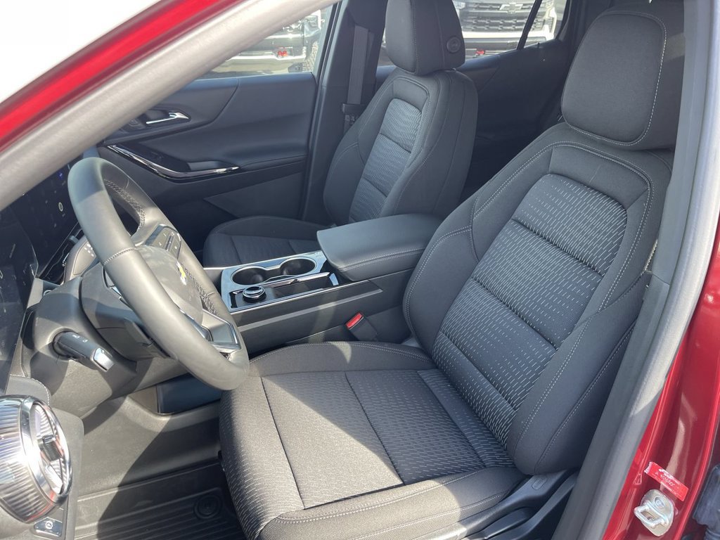New 2026 Chevrolet Equinox LT w/ Safety and Technology Package FWD image 11