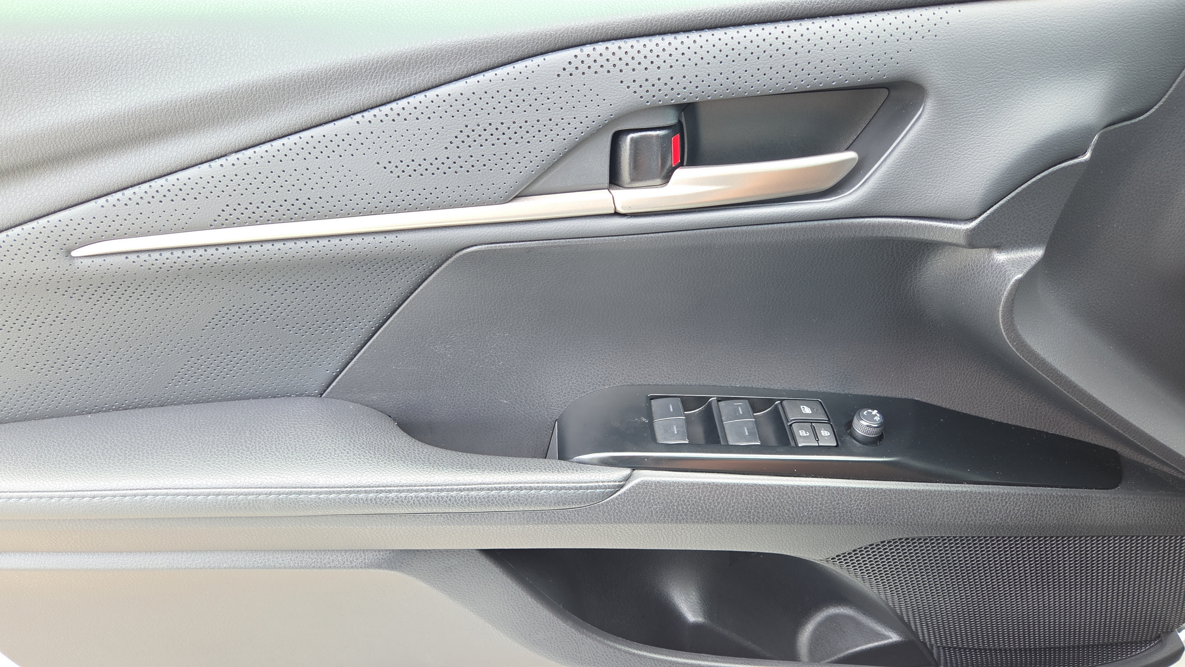 Certified 2025 Toyota Camry XSE FWD image 21