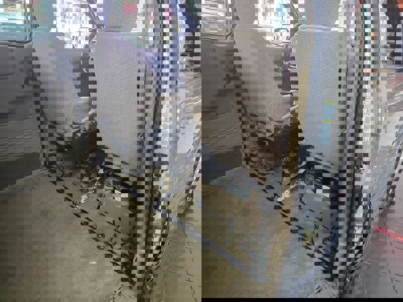 Used 2004 Pontiac Montana Extended w/ Convenience Package #1 image 16