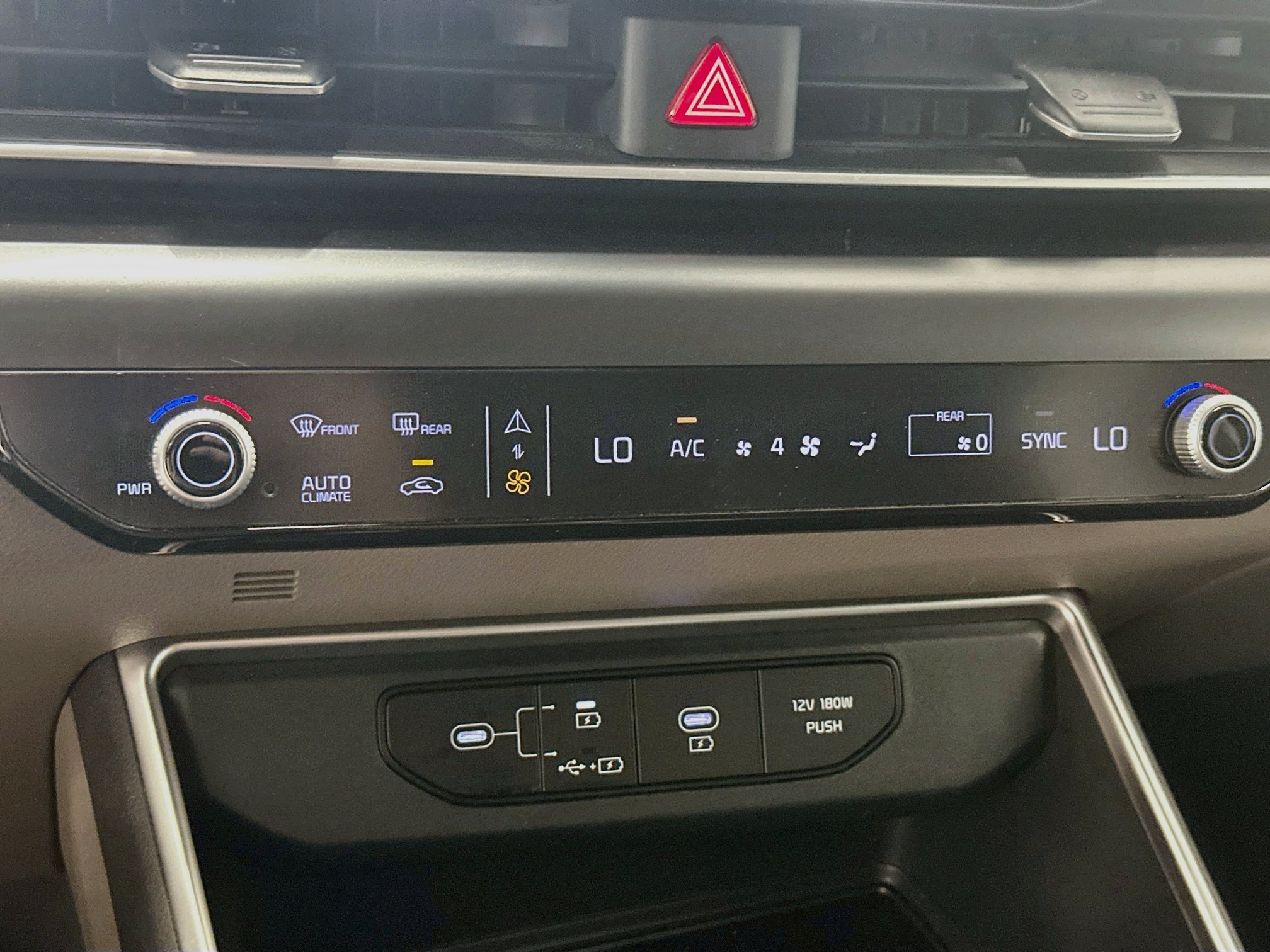Used 2025 Kia Carnival FWD image 24