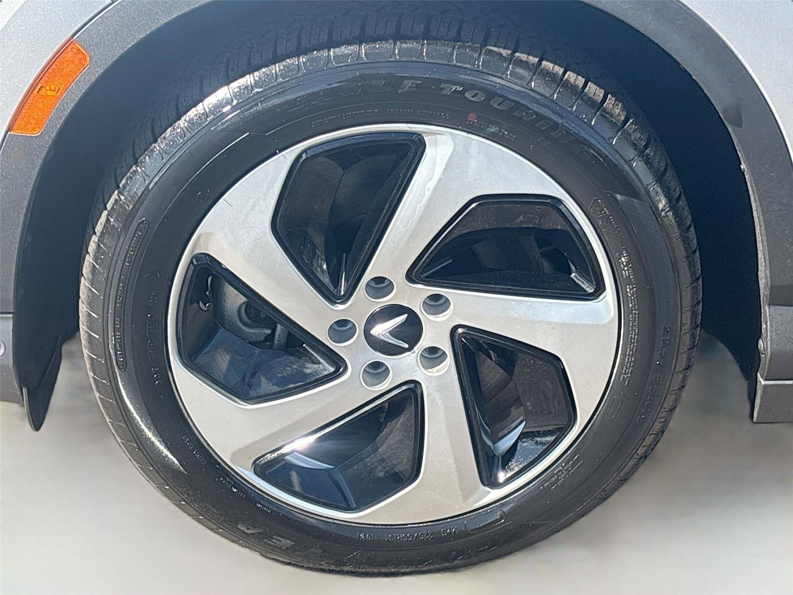 New 2025 VinFast VF 8 Eco AWD/4WD image 31