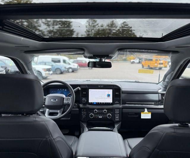 New 2026 Ford F250 Lariat w/ Black Appearance Package image 25