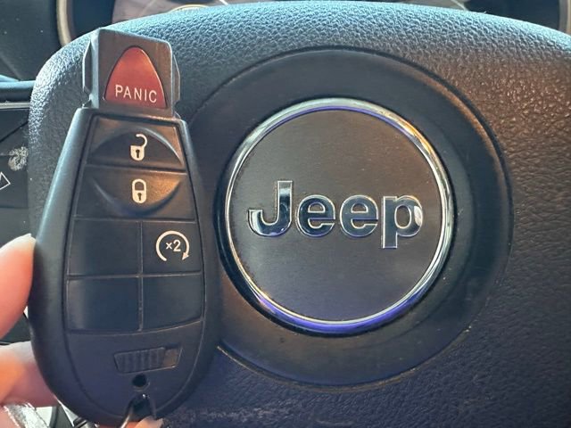Used 2014 Jeep Cherokee Latitude w/ Cold Weather Group image 24