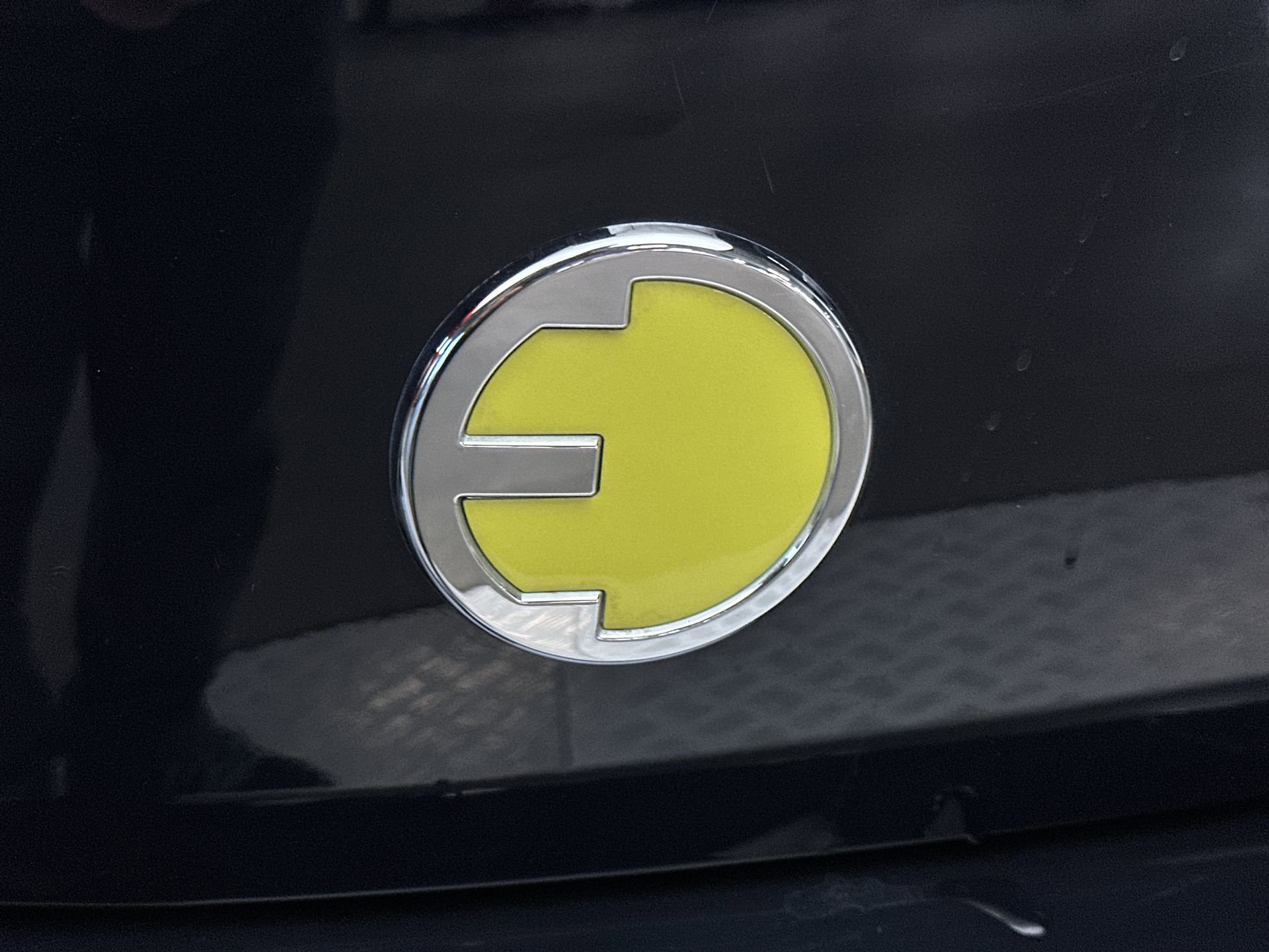 Certified 2024 MINI Cooper SE FWD image 25