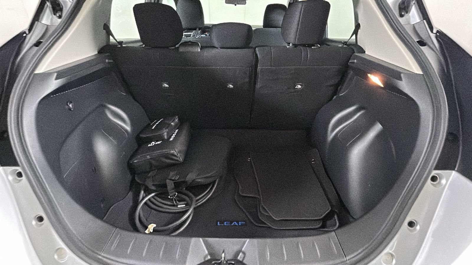 Used 2023 Nissan Leaf S FWD image 33