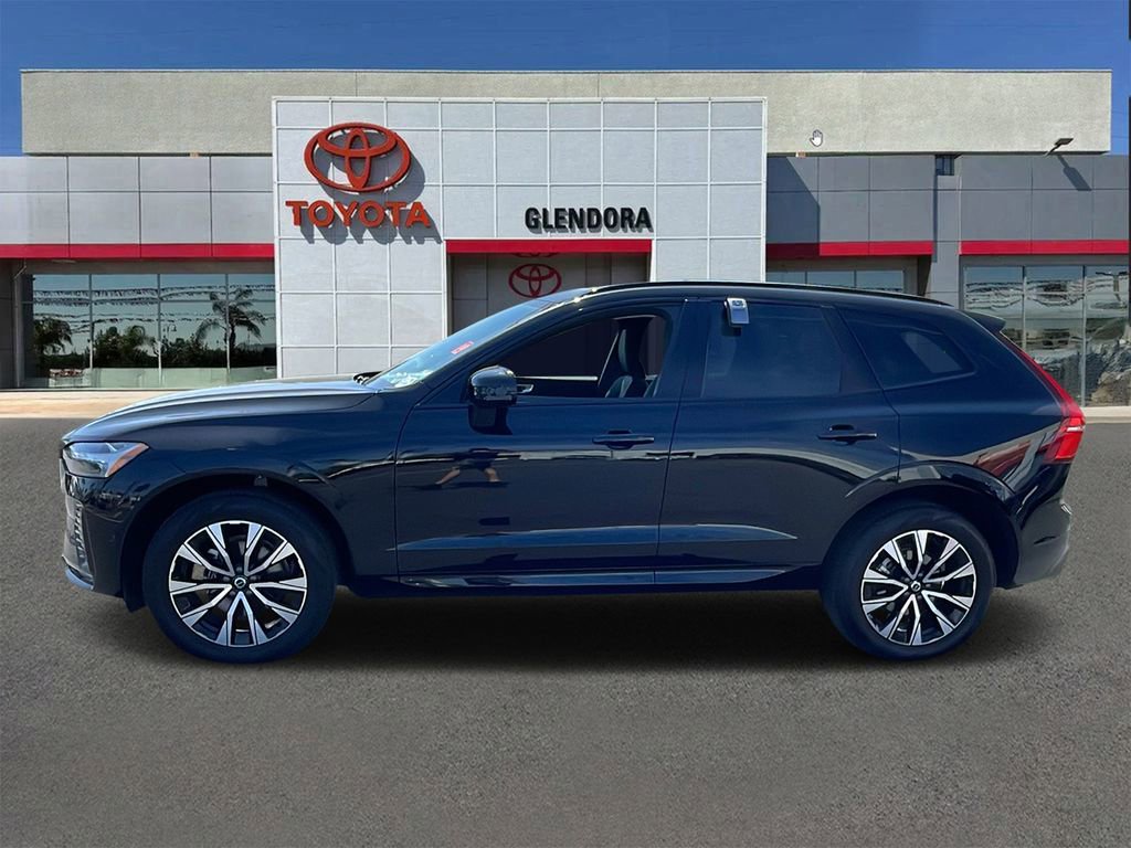 Used 2025 Volvo XC60 B5 Plus AWD/4WD image 6